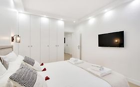Trocadero/ Eiffel Tower - 3 Bedrooms- All New!