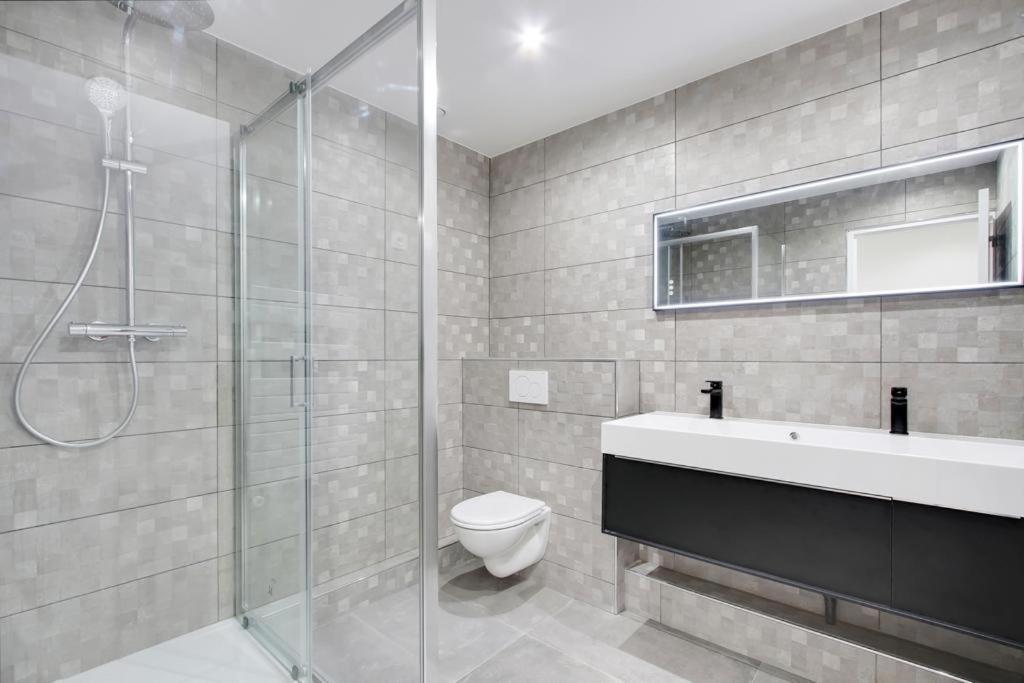 Trocadero/ Eiffel Tower - 3 Bedrooms- All New! Paris Extérieur photo